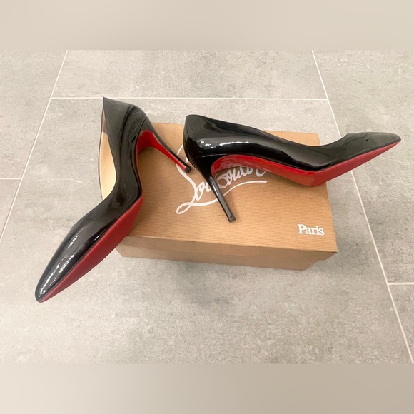 Christian Lounoutin patent leather 85mm heel, size 39 iconic red sole. - Picture 6 of 11
